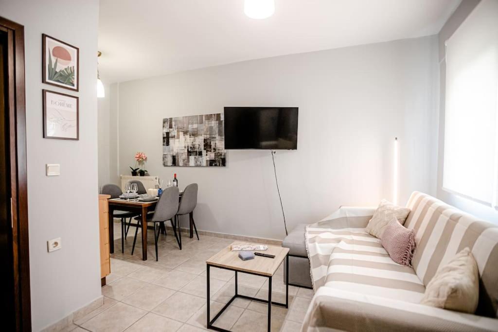 Hermes Modern Apartment Alexandroupolis Buitenkant foto